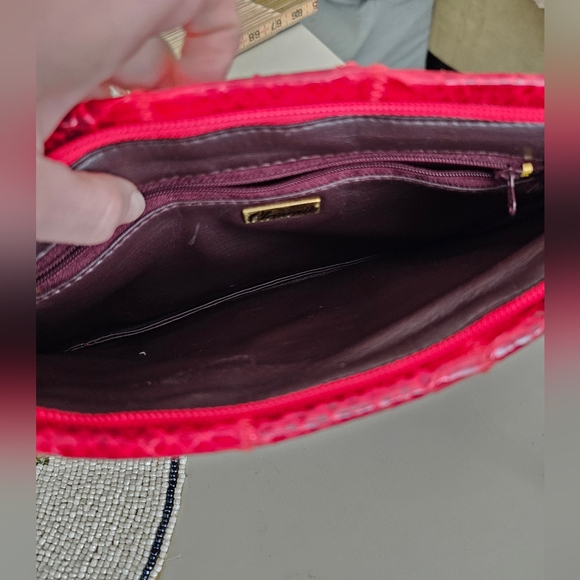 Red Snakeskin Pattern Convertable Clutch - Picture 5 of 9